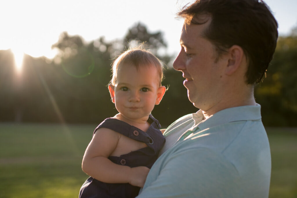 papá con bebe